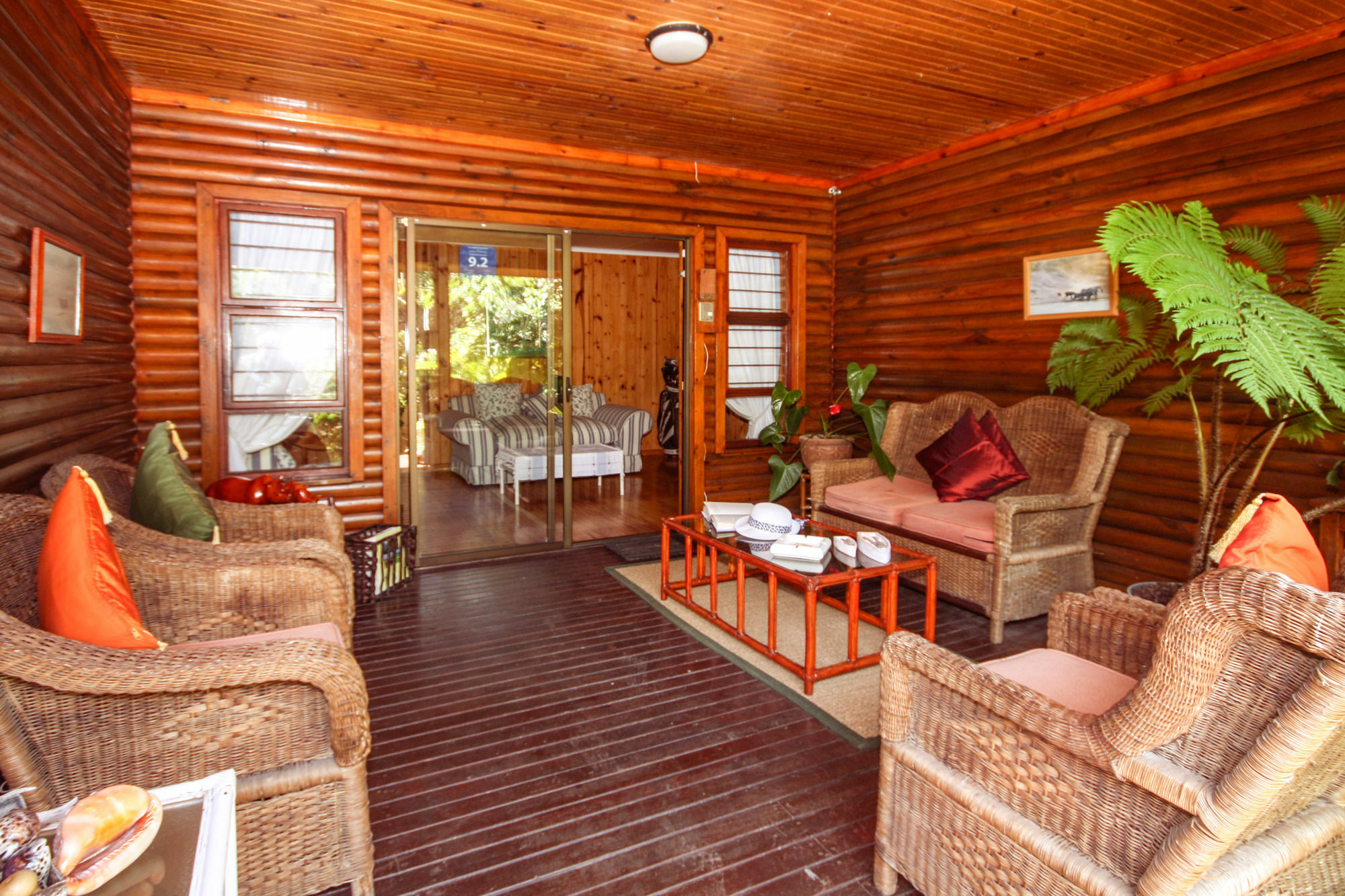Aston Woods Bed And Breakfast Jeffreys Bay Exterior photo